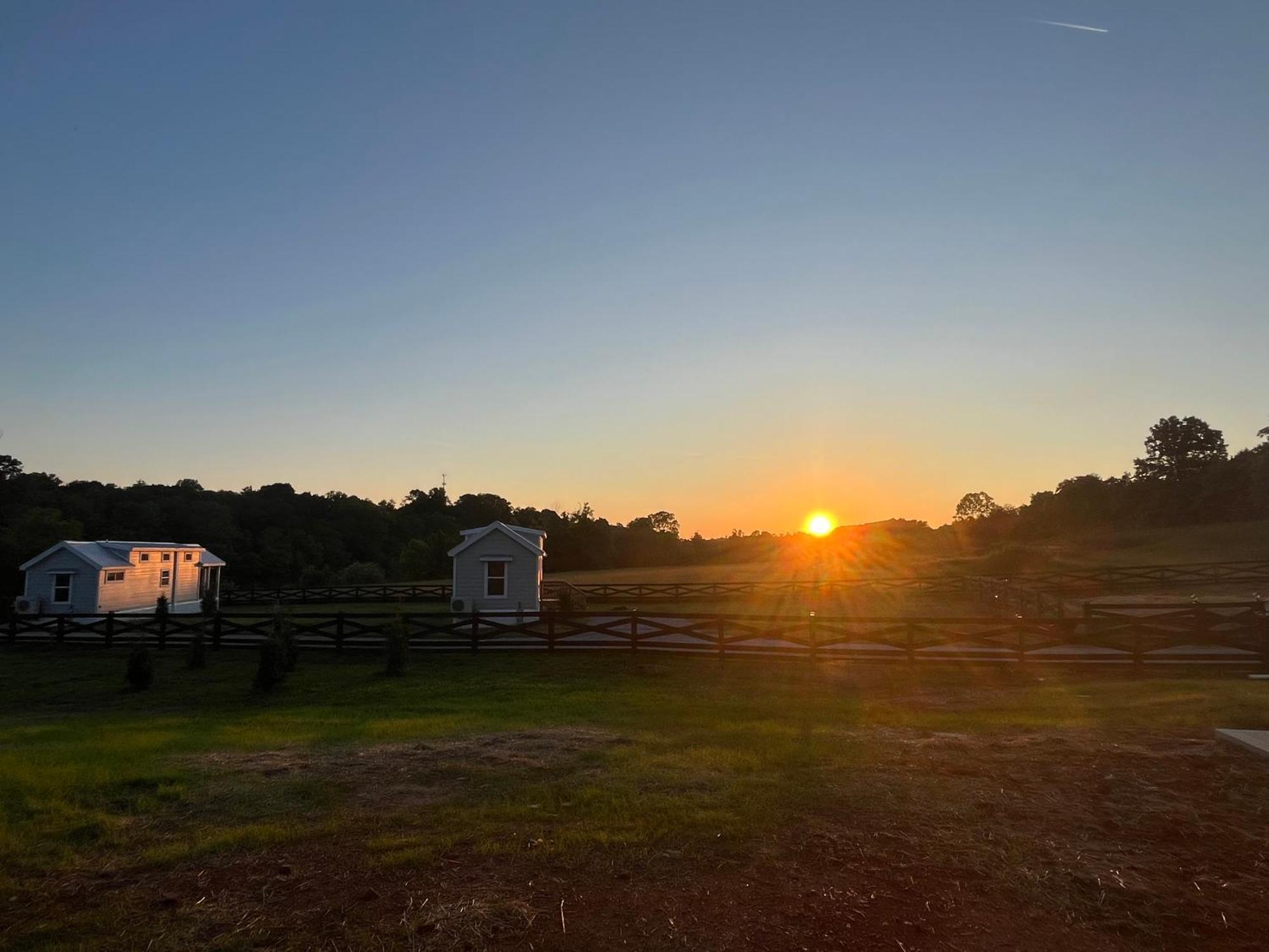 Luxury Riverfront Tiny House- Amazing Views- #111 Strawberry Plains Eksteriør bilde