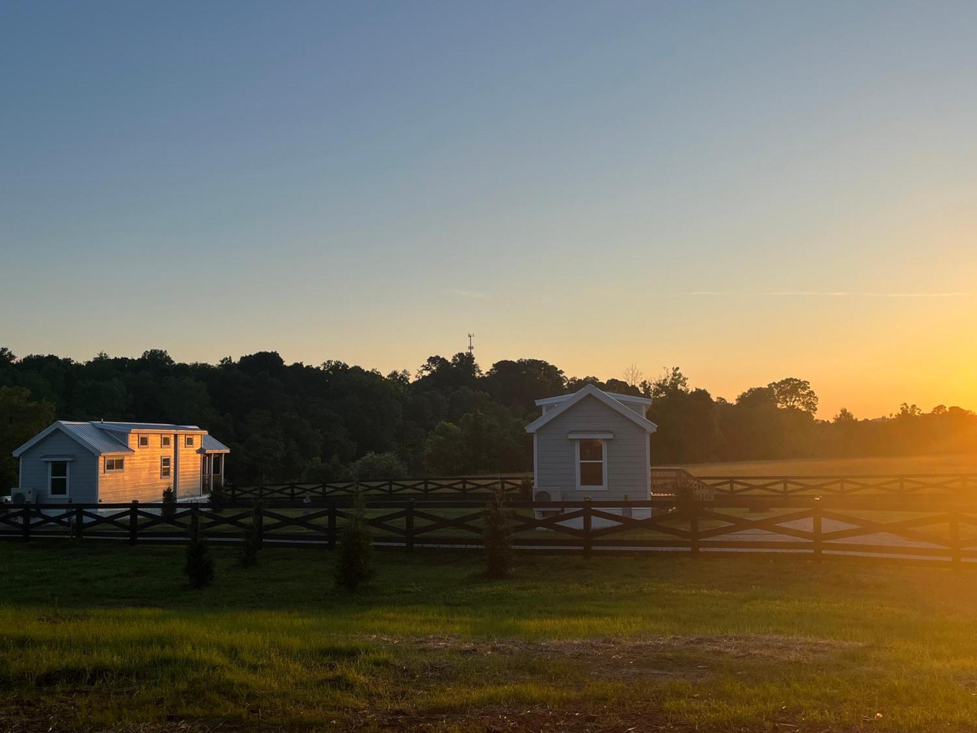Luxury Riverfront Tiny House- Amazing Views- #111 Strawberry Plains Eksteriør bilde